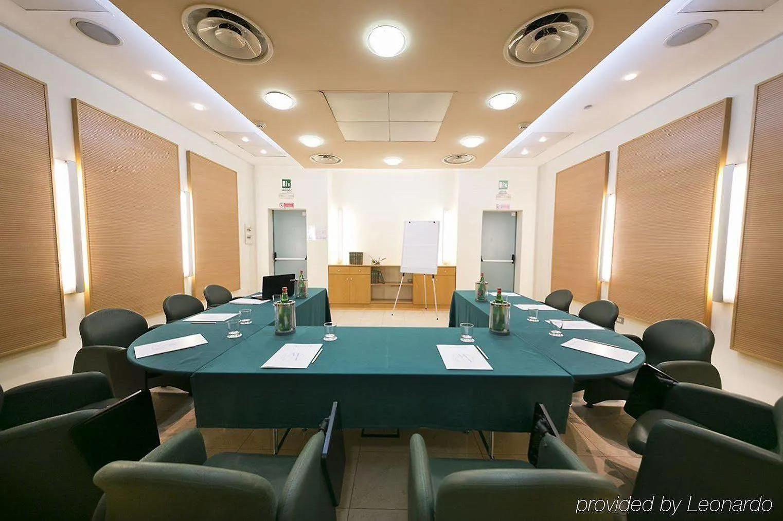 Millennium Gold Hotel Νάπολη 4*,