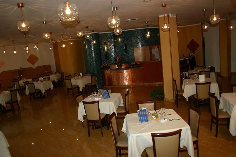 Millennium Gold Hotel Neapol 4*,