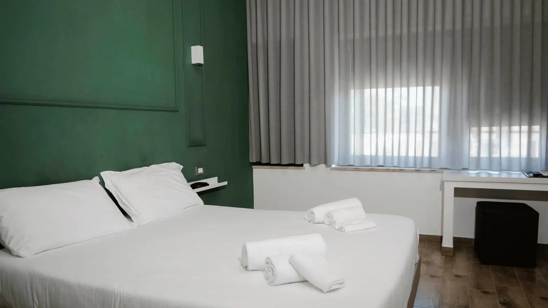 Millennium Gold Hotel Neapol