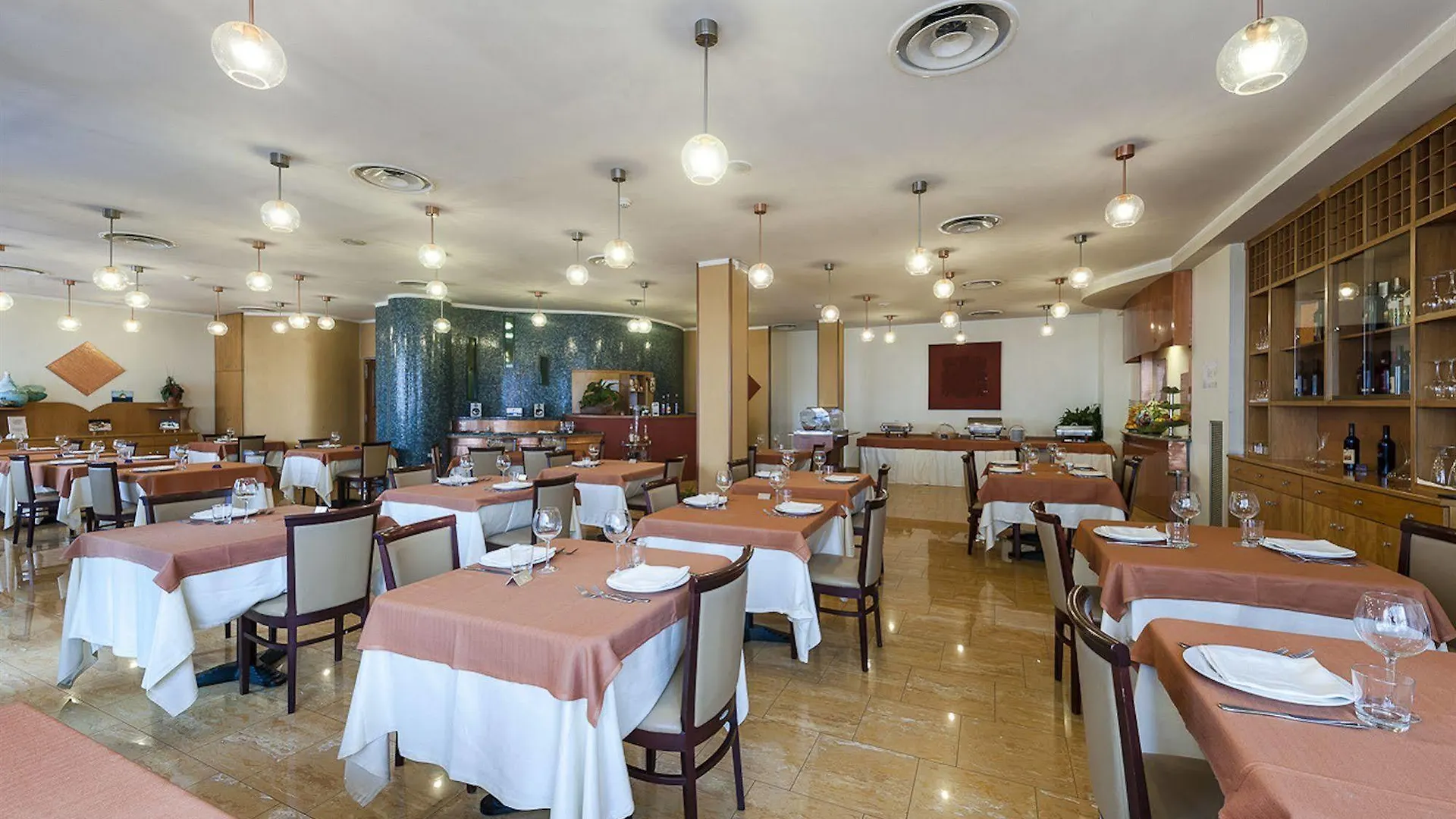 Millennium Gold Hotel Neapol
